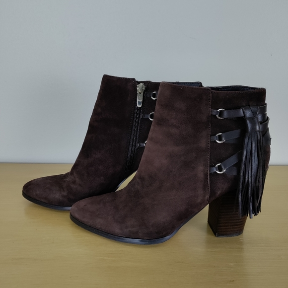 Marc Fisher Side Zip Tassels Heeled Size 7 1/2 M Ankle Brown Suede Boots - Picture 1 of 10